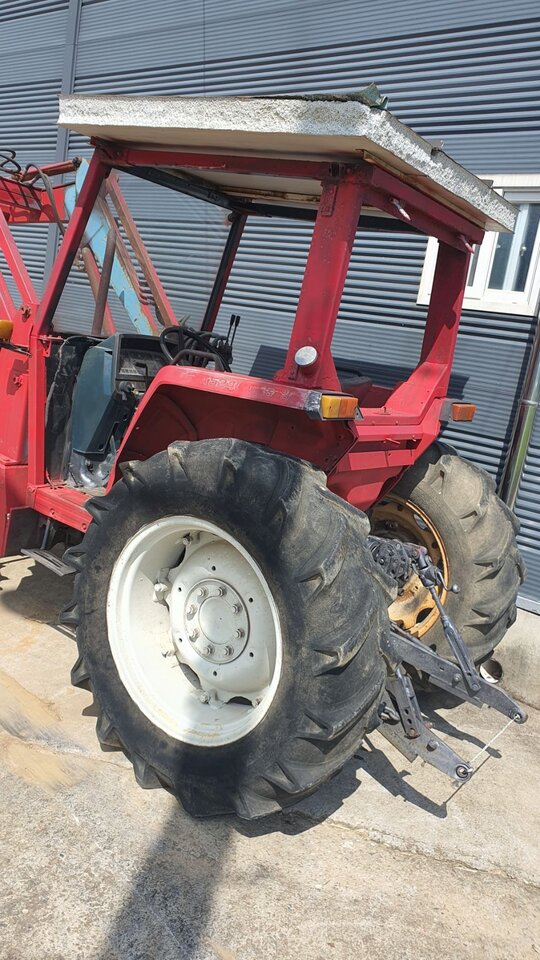 TYM 트랙터 TA5240A (52마력) 앞좌측면