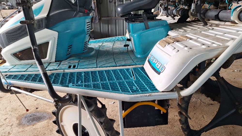 Kubota Rice transplanter KEP8DF (8Rows) 뒤우측면