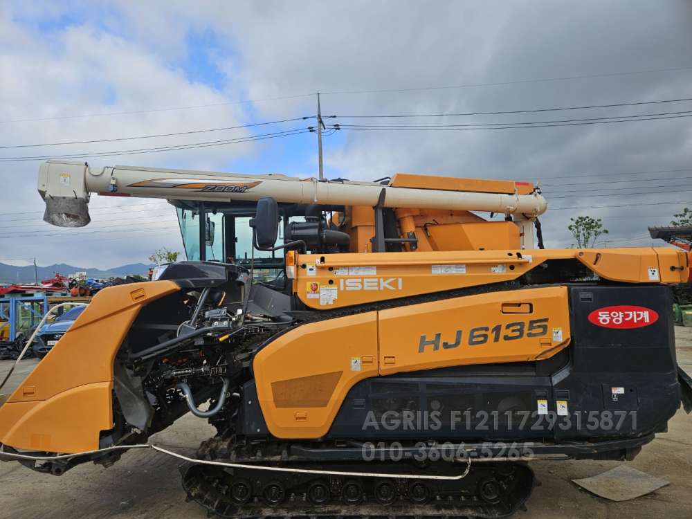 TYM Combine Harvester HJ6135 (6Rows) 뒤우측면