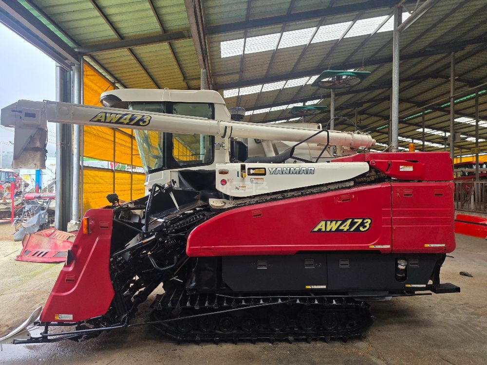 얀마 콤바인 AW473 (4조식) 뒤우측면