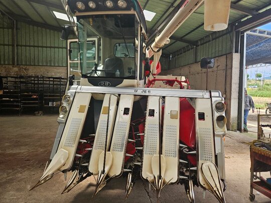 Kukje Combine Harvester KC100 (6Rows)