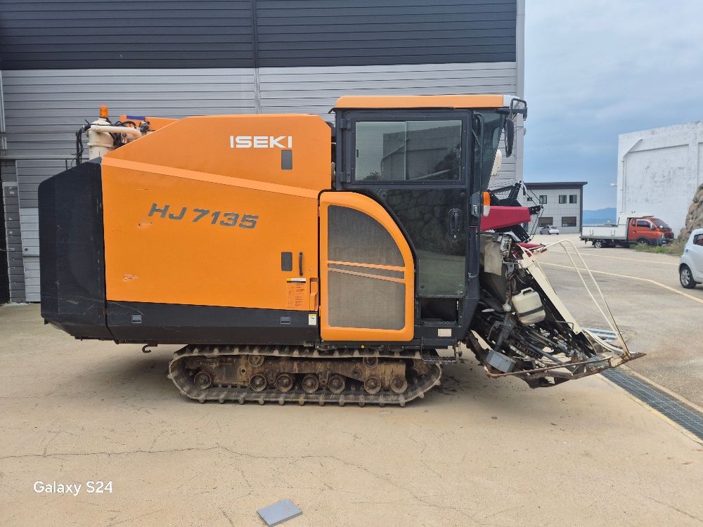 Iseki Combine Harvester HJ7135 (7Rows) 뒤우측면
