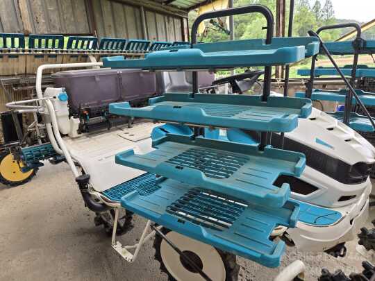 Kubota Rice transplanter KEP8D (8Rows) 앞좌측면