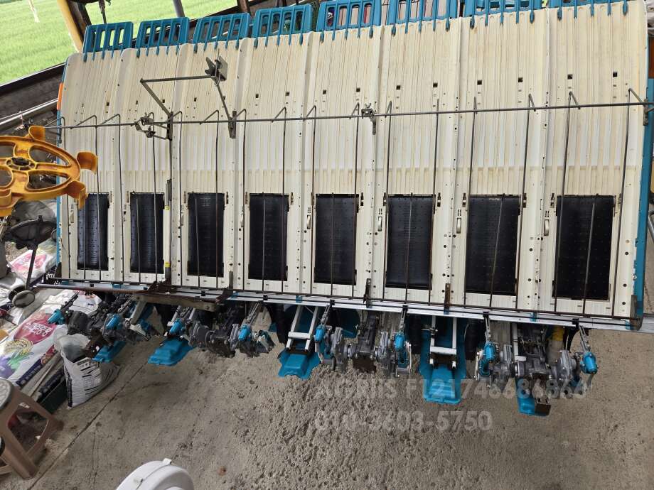 Kubota Rice transplanter KEP8D (8Rows) 뒤우측면