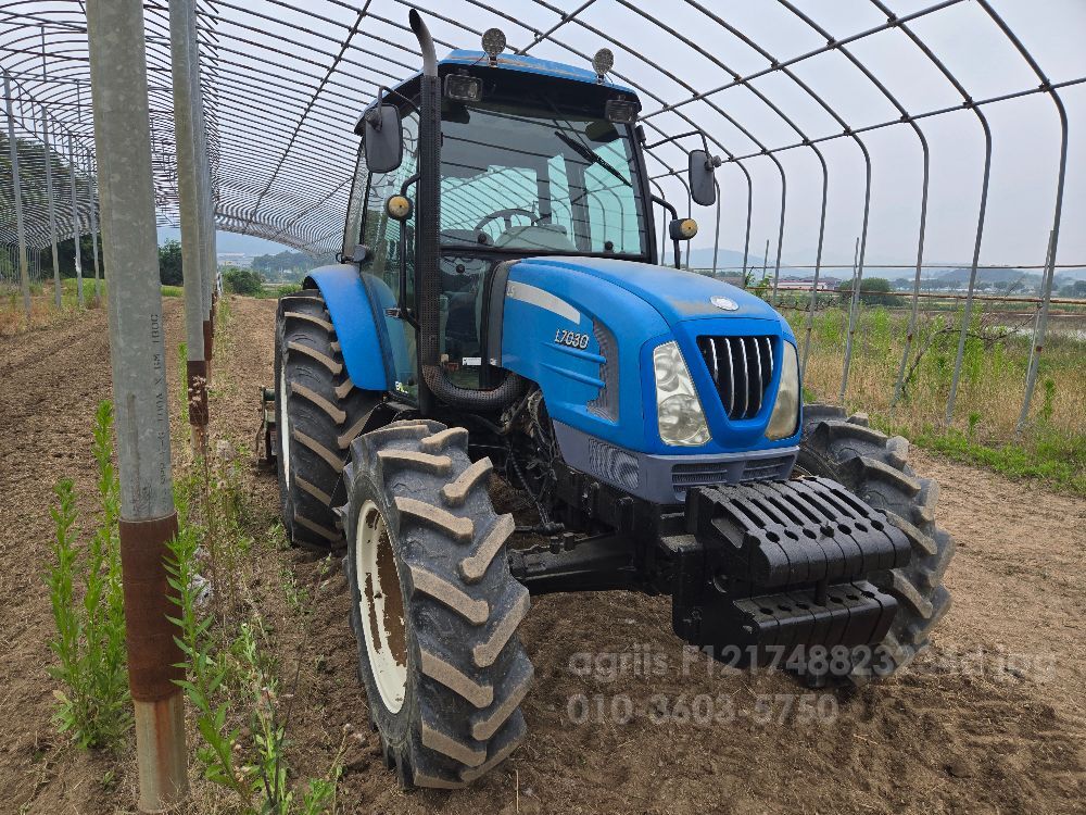 LS 트랙터 L7030 (85마력) 뒤우측면