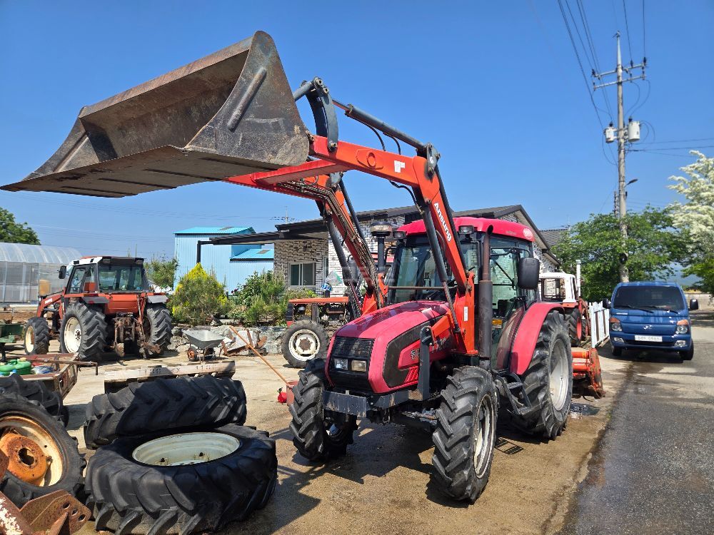TYM 트랙터 T720S (72마력) 뒤우측면
