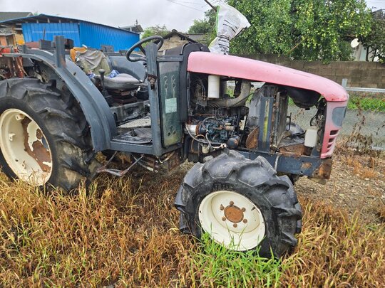 TYM 트랙터 T431 (43마력) 앞좌측면