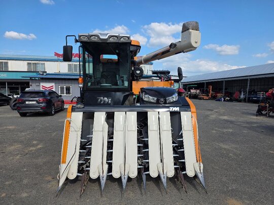 Iseki Combine Harvester HJ7135 (7Rows) 앞좌측면