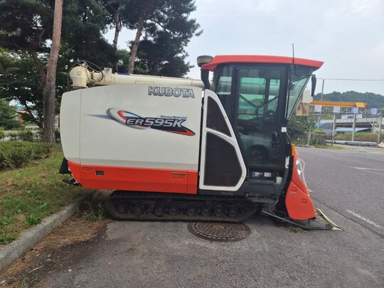 Kubota Combine Harvester ER595K (5Rows) 앞좌측면