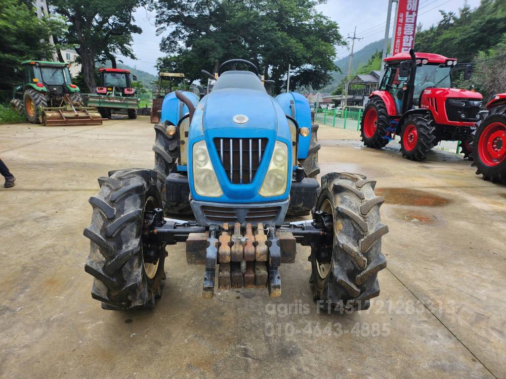 LS Tractor U55 (55hp) 앞좌측면