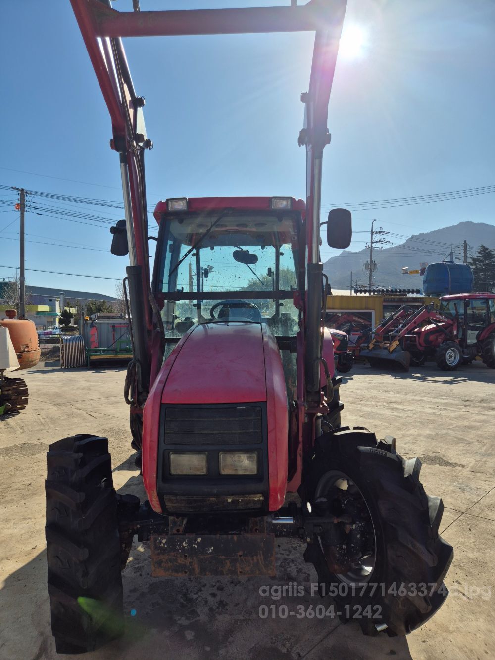 TYM 트랙터 T552 (55마력) 뒤우측면