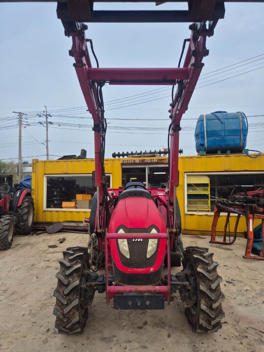 TYM 트랙터 T603 (60마력) 앞좌측면