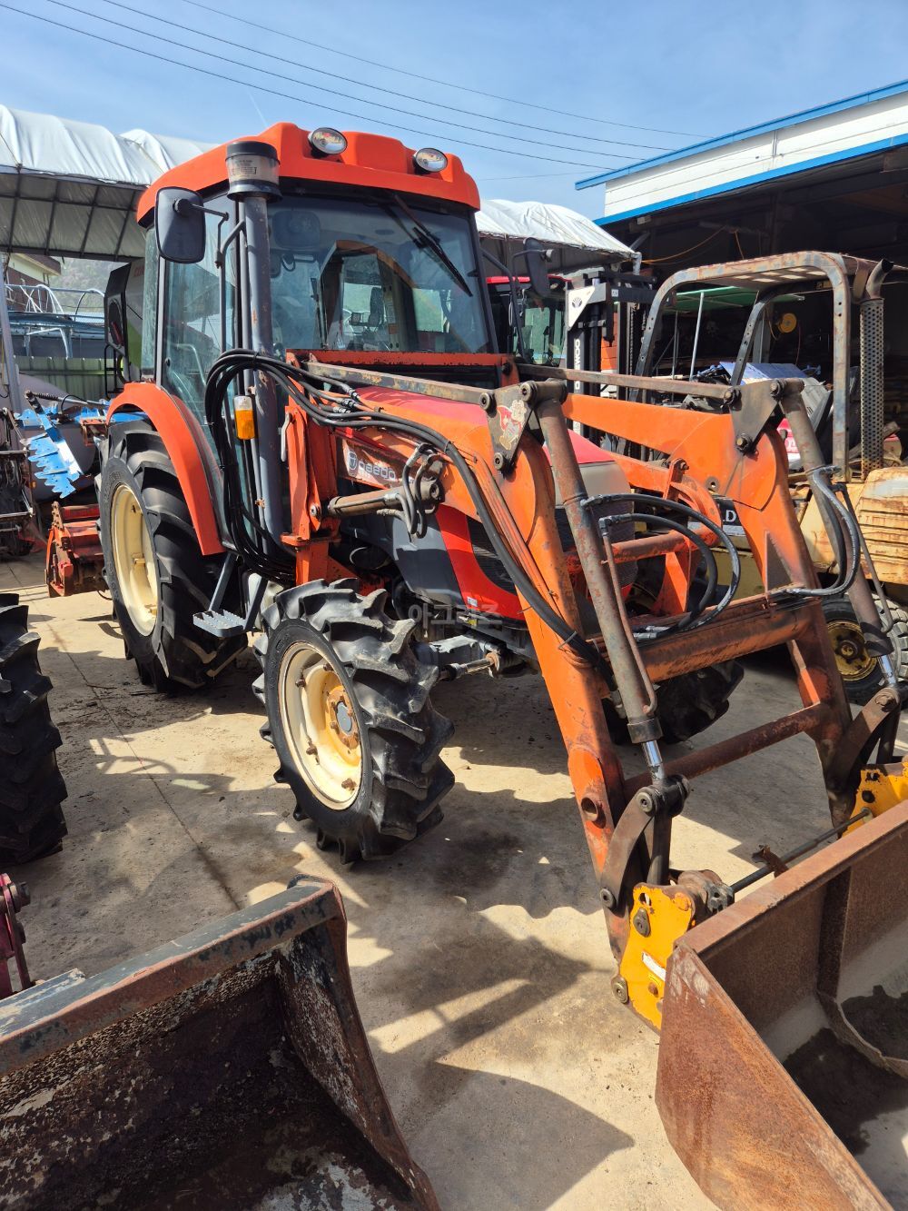 Daedong Tractor D500 (50hp) 뒤우측면