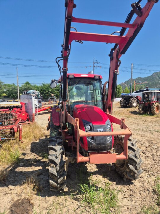 TYM 트랙터 T553 (55마력) 앞좌측면