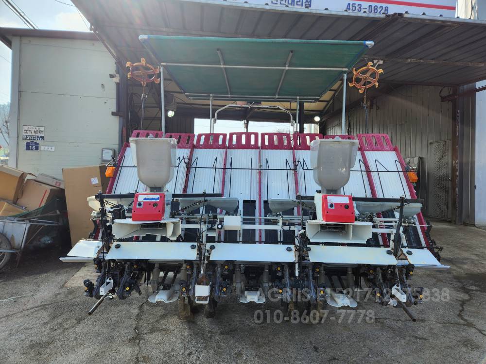 Yanmar Rice transplanter YR8D (8Rows) 운전석