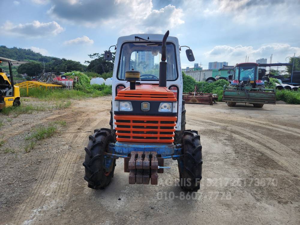 대동 트랙터 L3503 (35마력) 앞좌측면