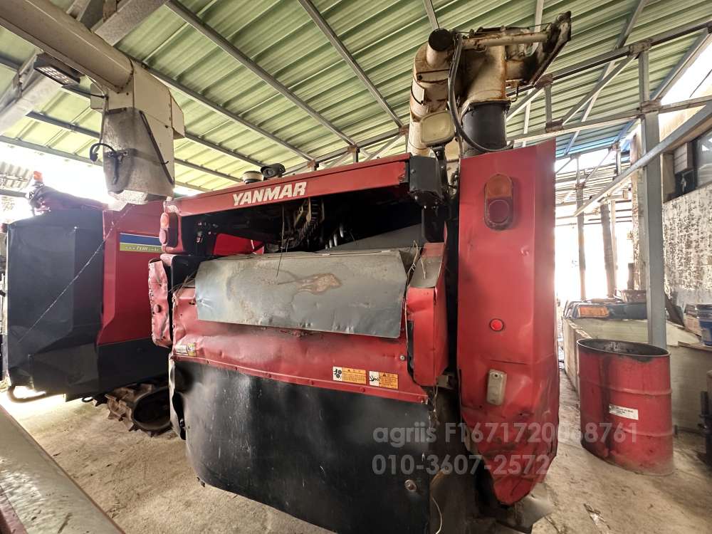 Yanmar Combine Harvester AW695K (6Rows) 측면