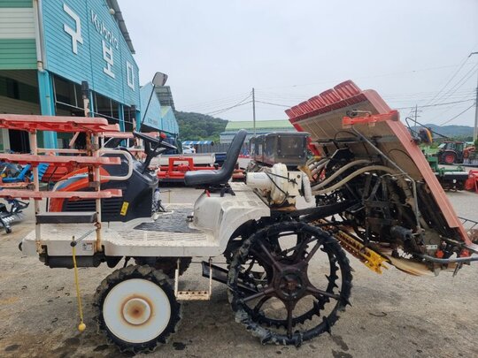 Daedong Rice transplanter ERP60DZF (6Rows) 앞좌측면