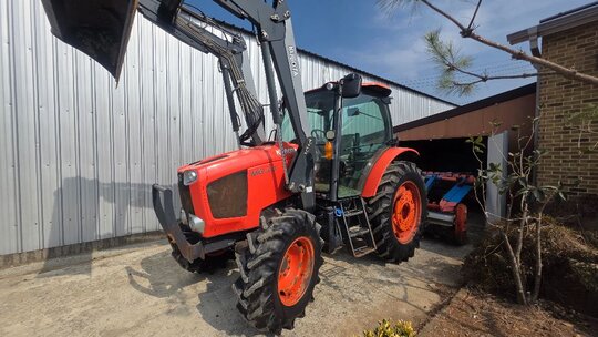 Kubota Tractor M6-108 (116hp) 앞좌측면