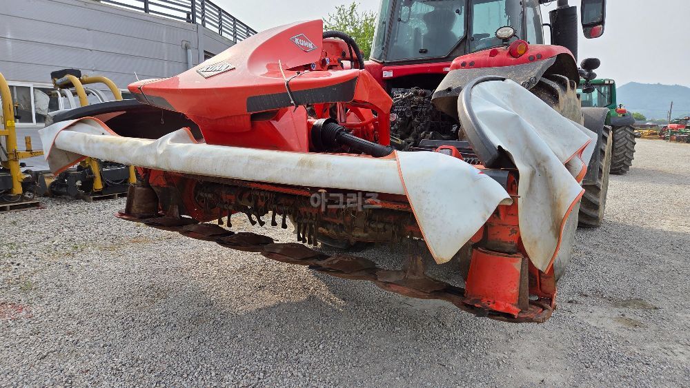  Mower Conditioner FC3525DF  뒤우측면