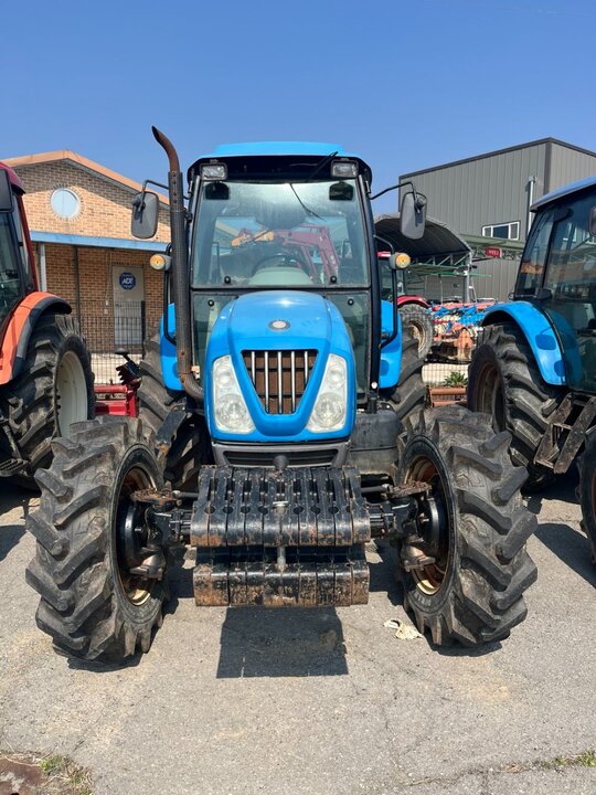 LS Tractor L7030 (85hp) 앞좌측면