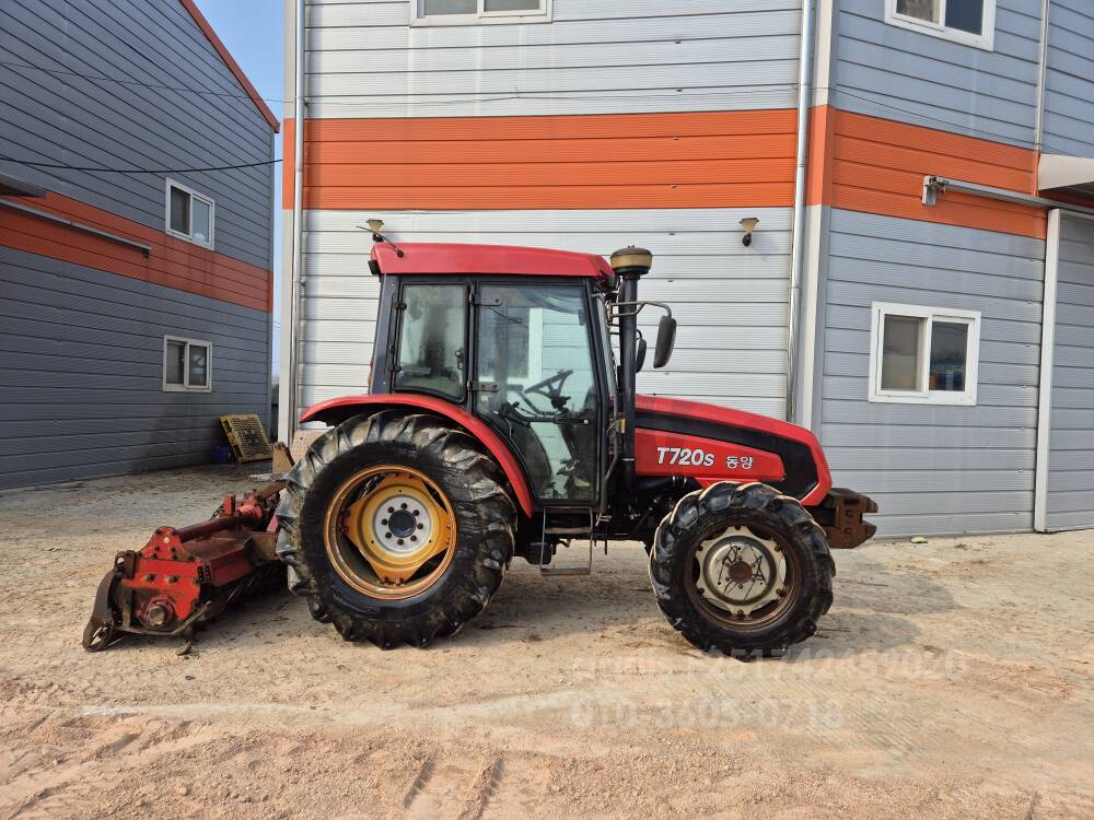 TYM Tractor T720 (72hp) 뒤우측면