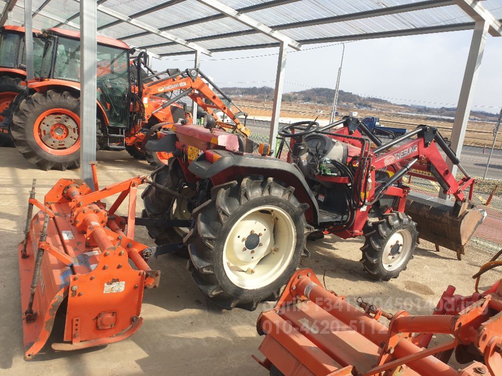 TYM Tractor T302 (30hp) 뒤우측면