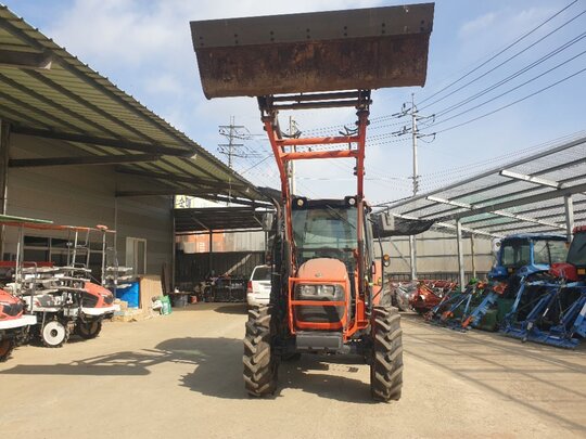 대동 트랙터 DX100 (100마력) 앞좌측면