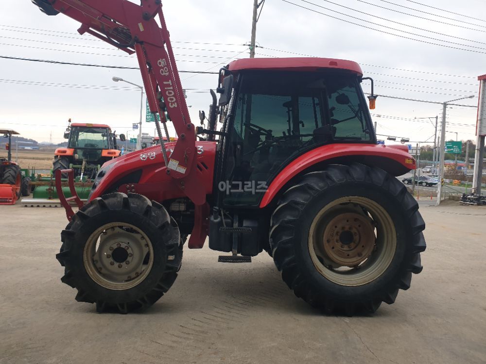 TYM 트랙터 TX1003 (102마력) 뒤우측면