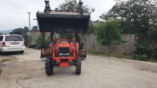 Kubota Tractor L430M (43hp) 앞좌측면