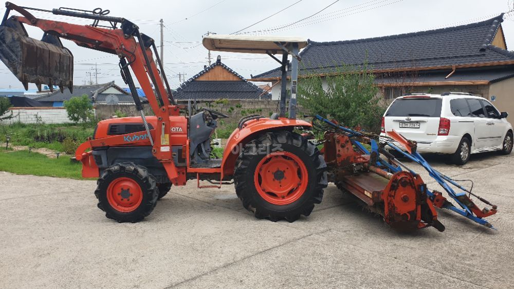 Kubota Tractor L430M (43hp) 뒤우측면