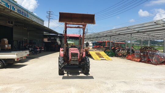 TYM Tractor T720S (72hp) 앞좌측면