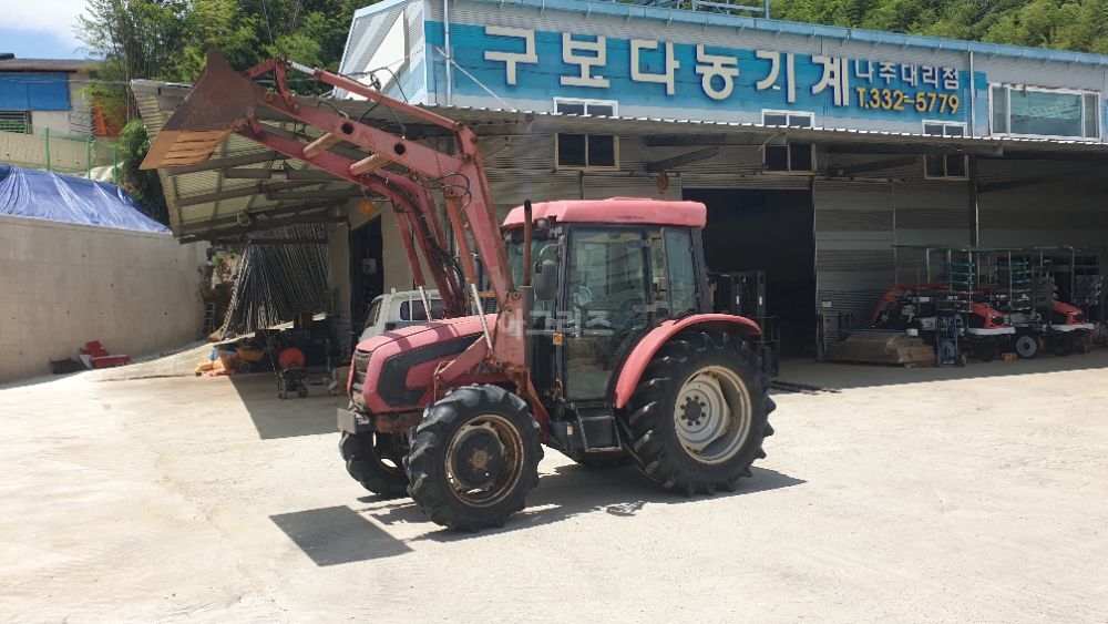 TYM Tractor T720S (72hp) 뒤우측면