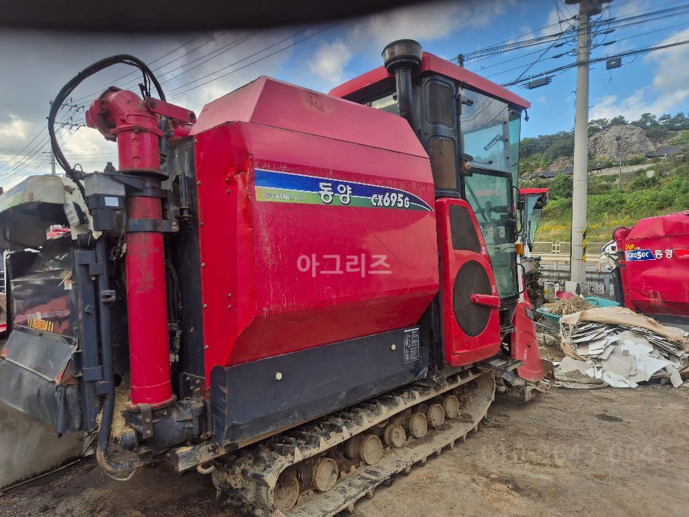 TYM 콤바인 CX695G (6조식) 뒤우측면