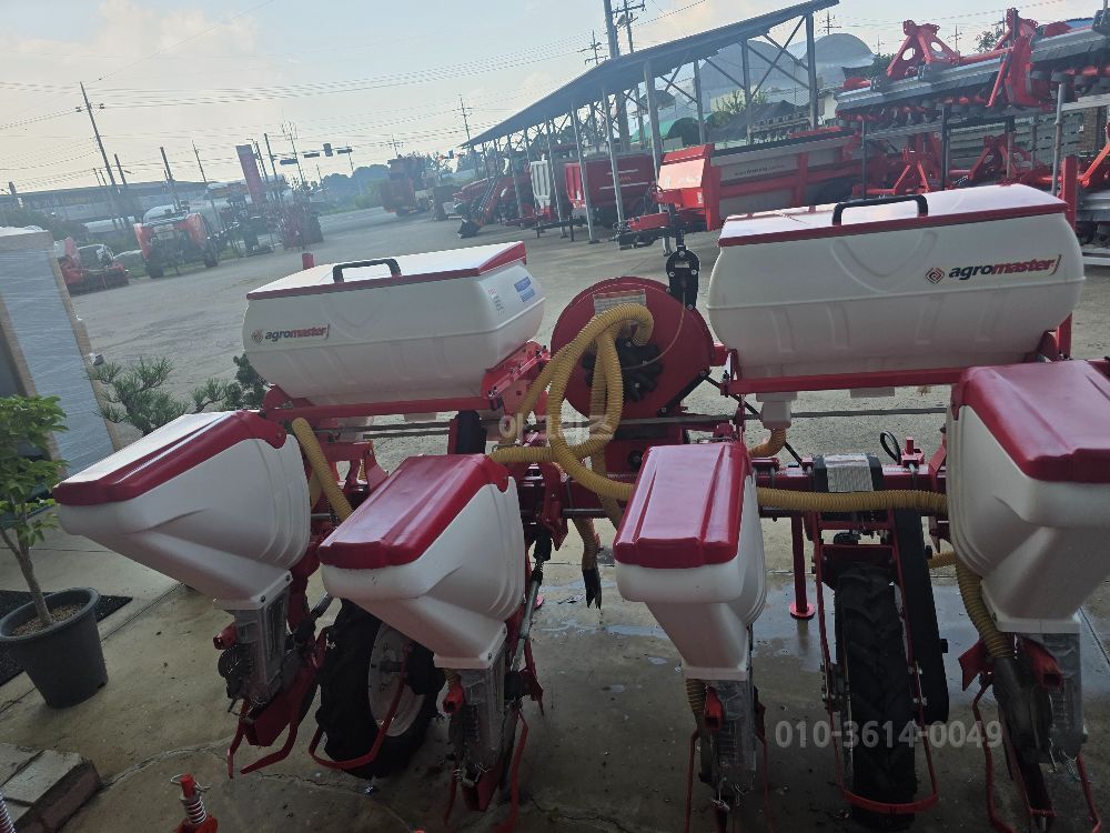 agromaster 옥수수파종기 PLANTER A4 뒤우측면