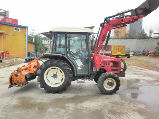 TYM 트랙터 T431 (43마력) 앞좌측면