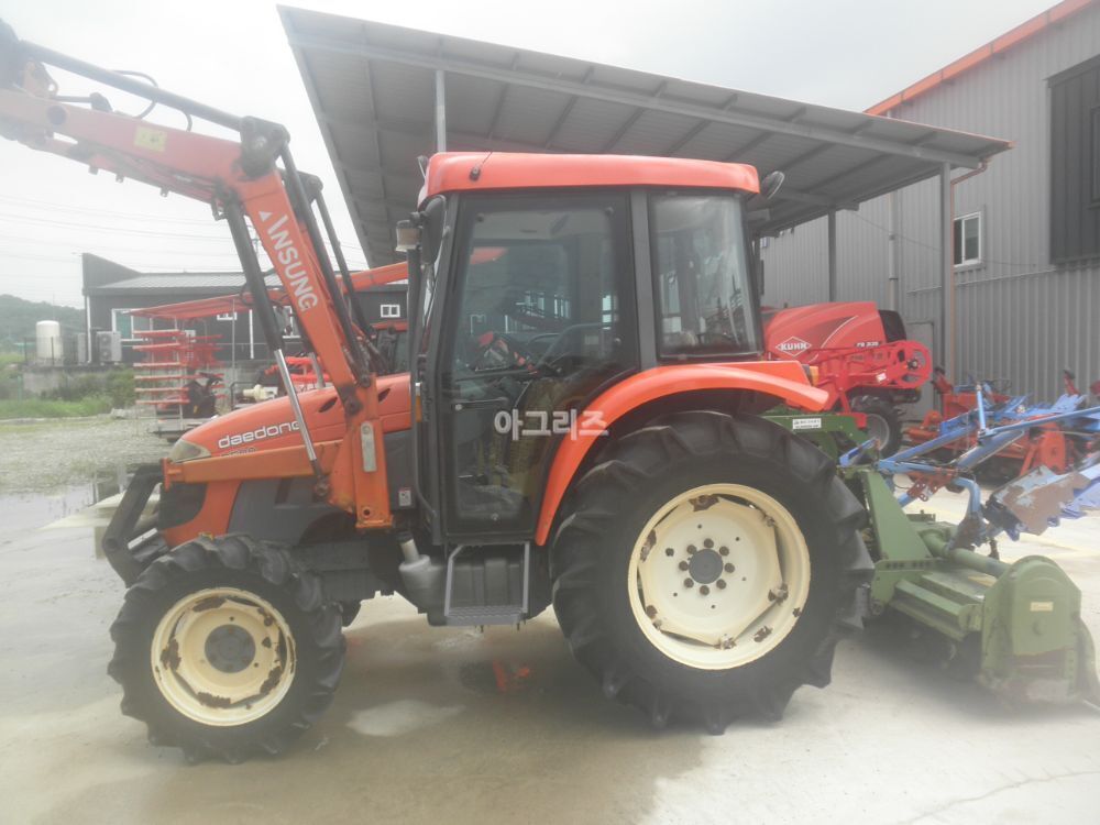 Daedong Tractor D500 (50hp) 뒤우측면