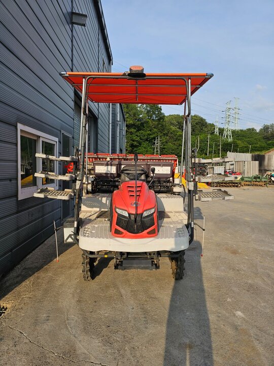 Kubota Rice transplanter KNW6SF-GS (6Rows) 앞좌측면