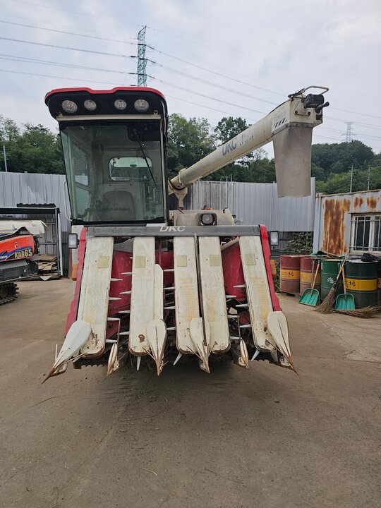 Kukje Combine Harvester DKC865 (5Rows) 앞좌측면