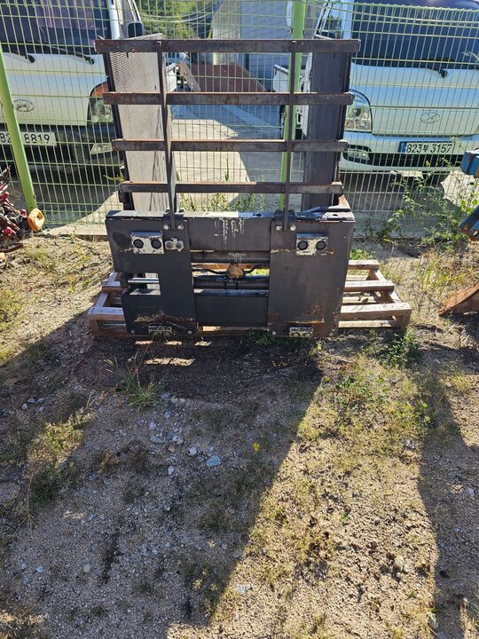 Doosan Forklift FD2.5 (2.5톤) 앞좌측면