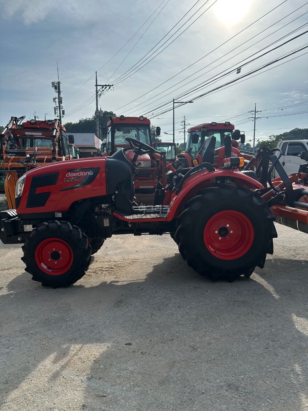 대동 트랙터 LK280 (25마력) 뒤우측면