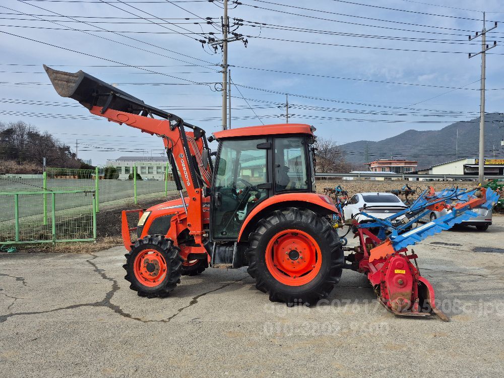 대동 트랙터 RX560 (56마력) 뒤우측면