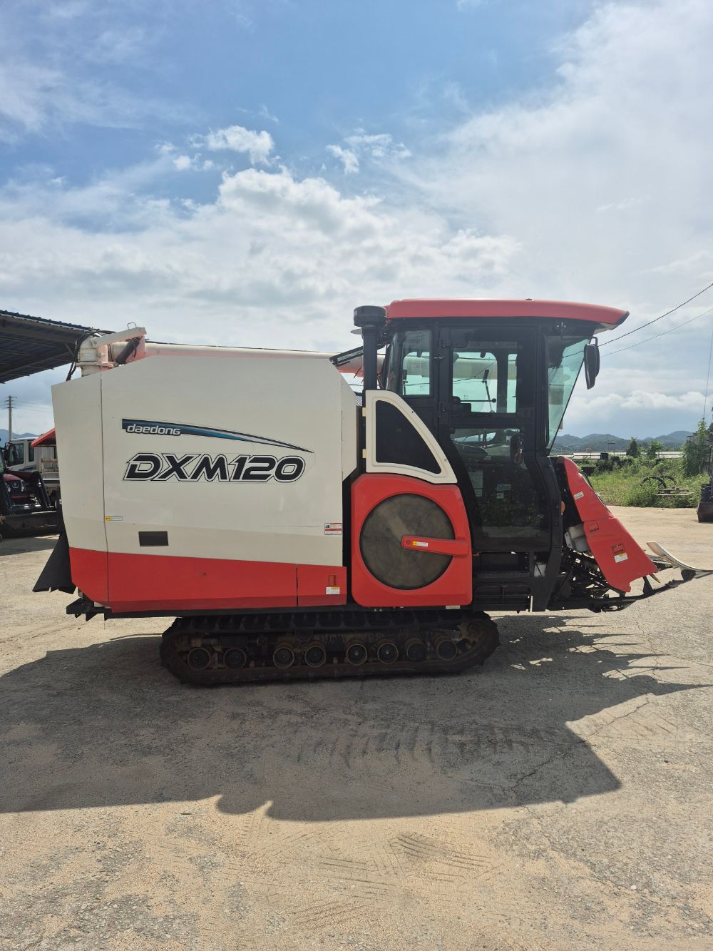 Daedong Combine Harvester DXM120 (6Rows) 뒤우측면