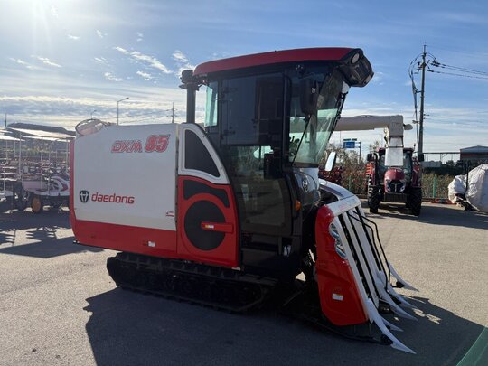 대동 콤바인 DXM85GFC (5조식) 앞좌측면