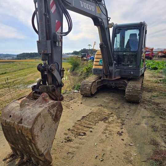 볼보 굴삭기 굴삭기 EC55C볼보 (5톤) 앞좌측면