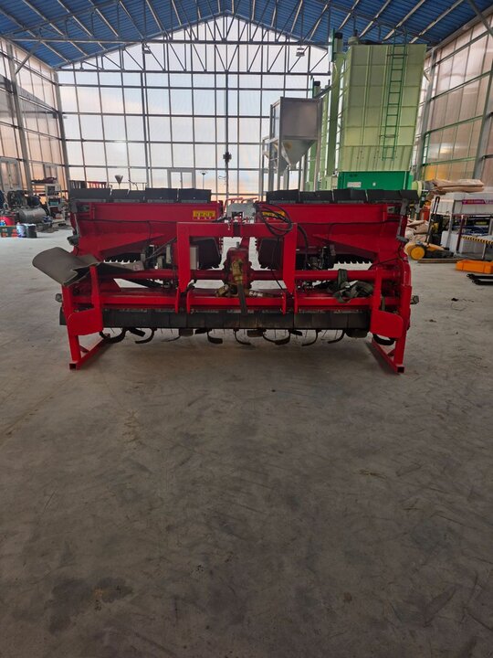 웅진기계 로타리 WJ575NF (경폭550cm) 앞좌측면