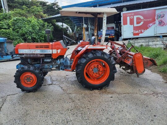 Daedong Tractor L2601 (26hp) 앞좌측면