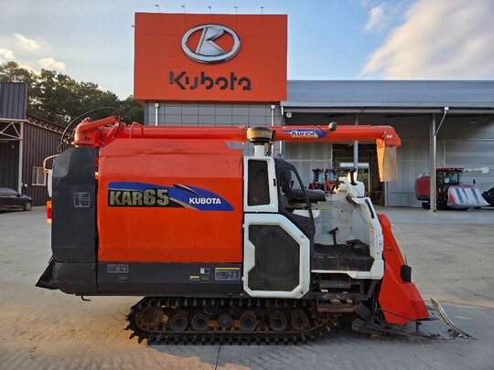 Kubota Combine Harvester KAR65 (4Rows) 앞좌측면