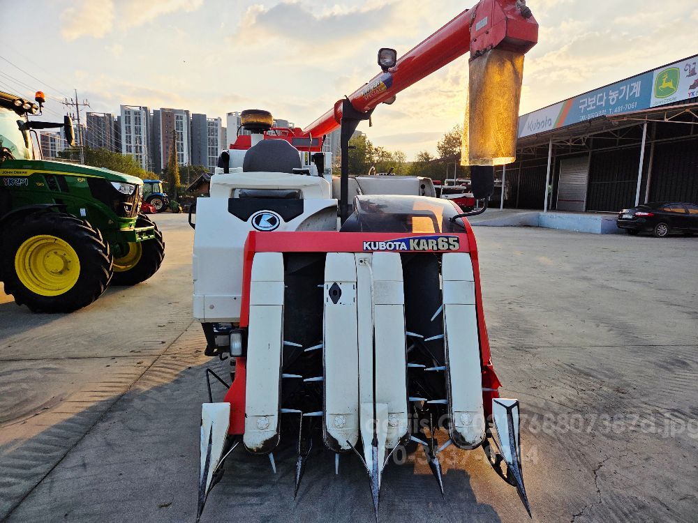Kubota Combine Harvester KAR65 (4Rows) 뒤우측면