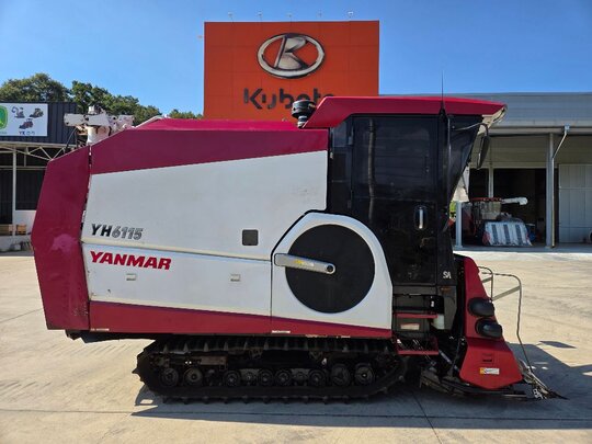 Yanmar Combine Harvester YH6115 (6Rows) 앞좌측면